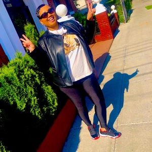 🚨🚨SALE🚨🚨 Classic AUTHENTIC Jordan’s “Breads” Yourh size 6.5